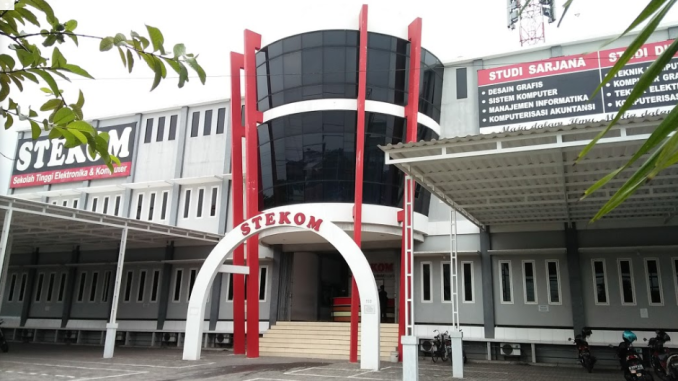 universitas stekom