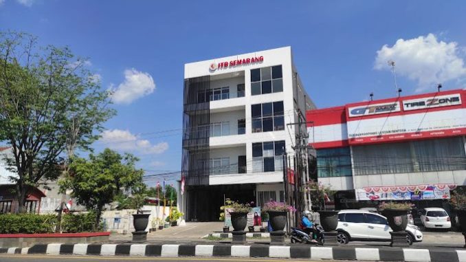 Institut-Teknologi-Dan-Bisnis-ITB-Semarang-680x437-1-678x381 (1)