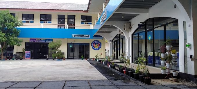 STIE-Ekadharma-Indonesia-678x306
