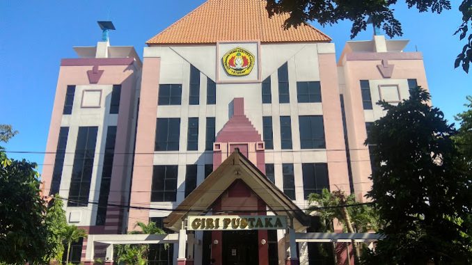 Universitas-Pembangunan-Nasional-Veteran-Jawa-Timur-678x381