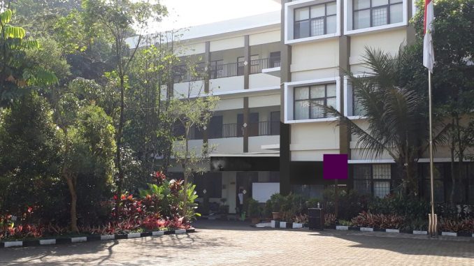 Universitas-Wanita-Internasional-678x381