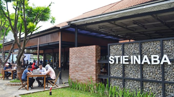 Universitas Indonesia Membangun.