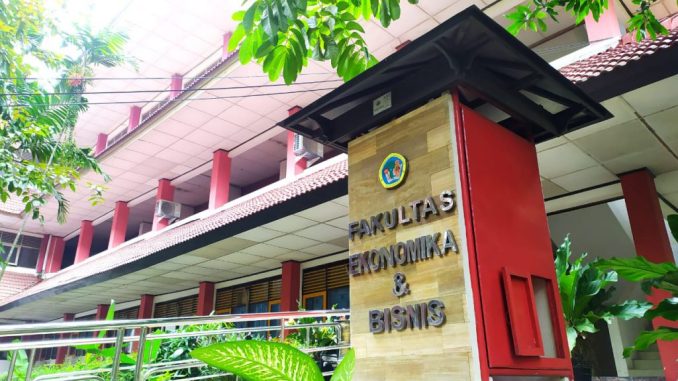 Universitas-17-Agustus-1945-Semarang-678x381